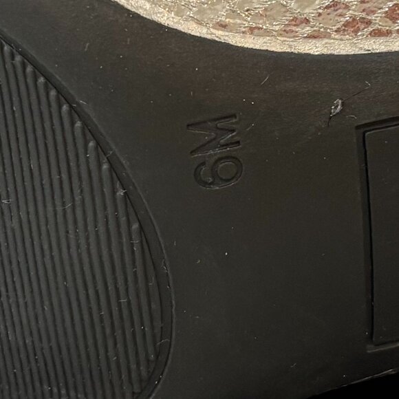 GUESS Women's Silver Snakeskin Pattern Western Ankle Boots, Sz 6,SEE DESCRIPTION - Picture 13 of 15